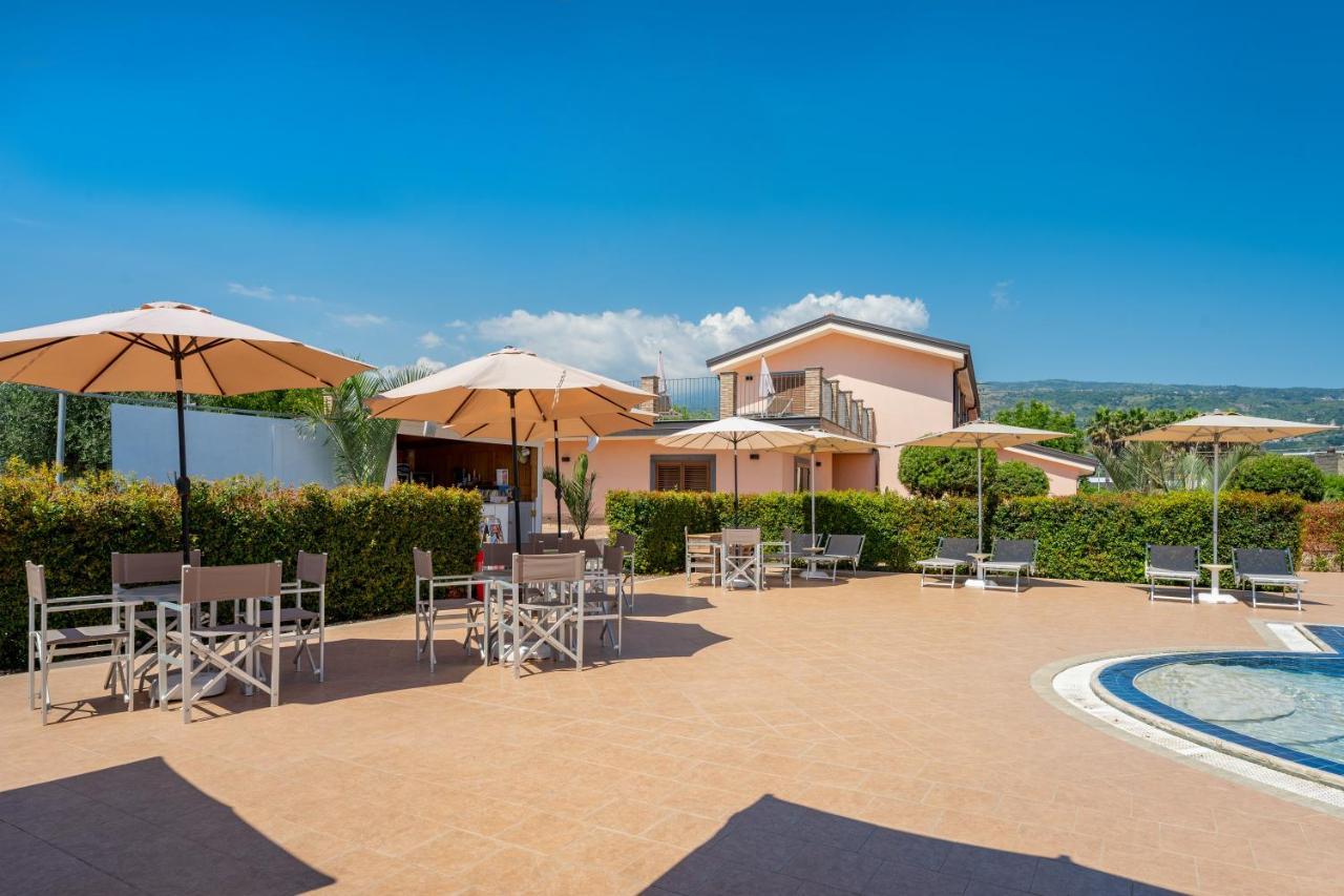 Il Giardino Country Holiday With Pool 陶尔米纳 外观 照片