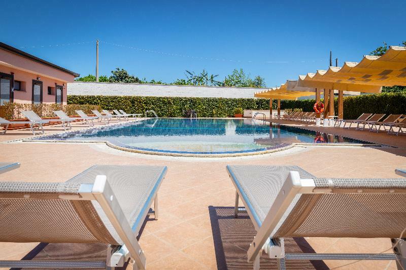 Il Giardino Country Holiday With Pool 陶尔米纳 外观 照片